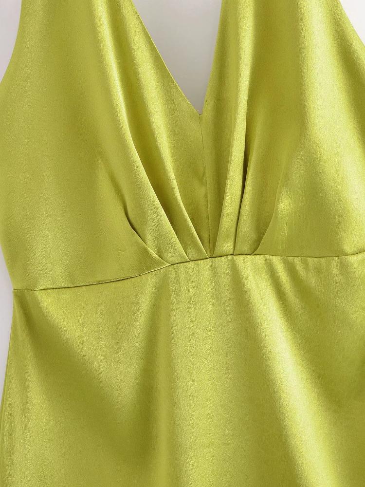 Vera Sırtı Açık Boyundan Bağlamalı Dokulu Saten Midi Elbise