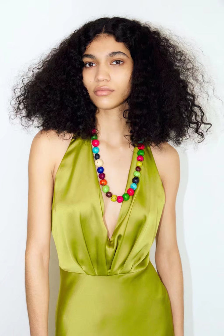 Vera Sırtı Açık Boyundan Bağlamalı Dokulu Saten Midi Elbise