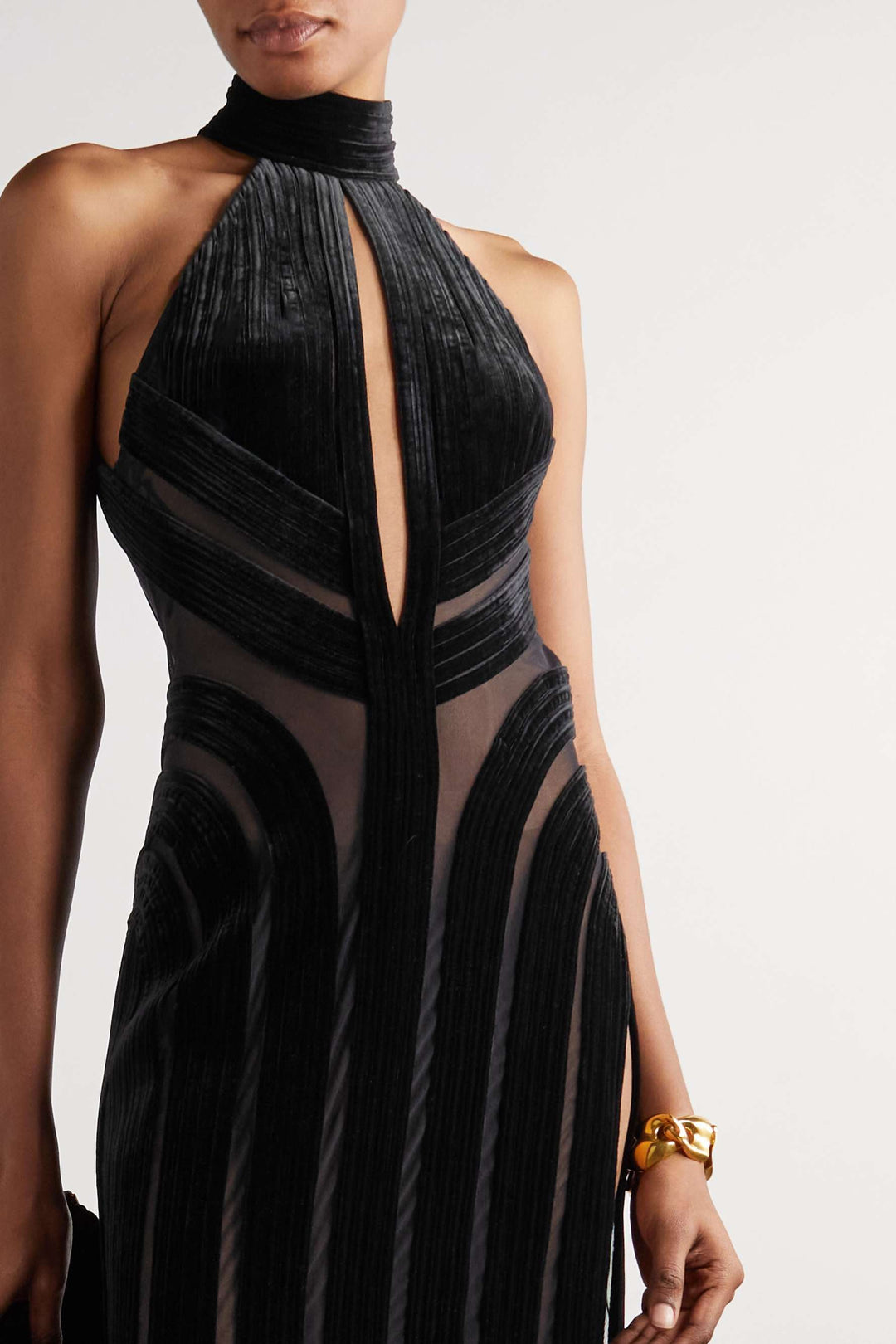 Novia Boyundan Bağlamalı Cut-Out Kadife Maxi Elbise