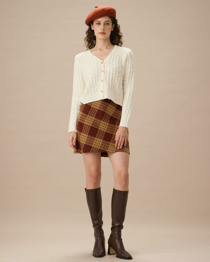 Beyaz V Yaka Tek Sıra Düğmeli Hırka