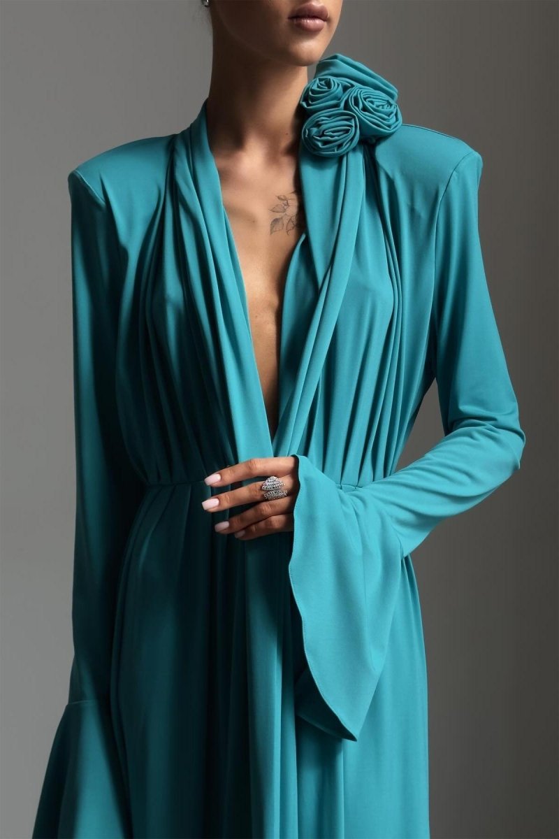 Yedda Çiçek Detaylı V Yaka Pileli Yırtmaçlı Maxi Elbise