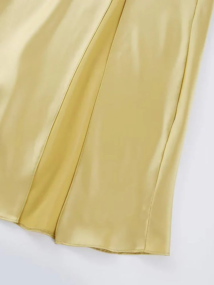 Taípe Tek Omuz Sırt Detay Uzun Saten Elbise